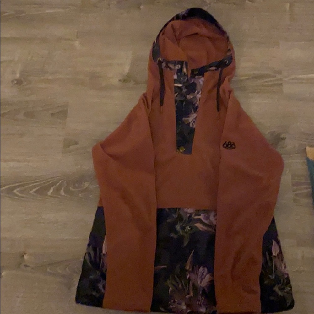 Fleece Pullover by 686